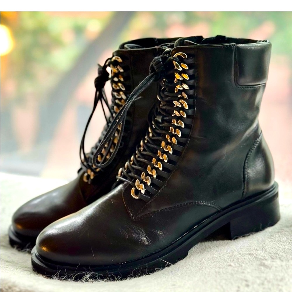 Steve Madden Boots Size 7 - Black Leather w Silver Chain -  BRAND NEW